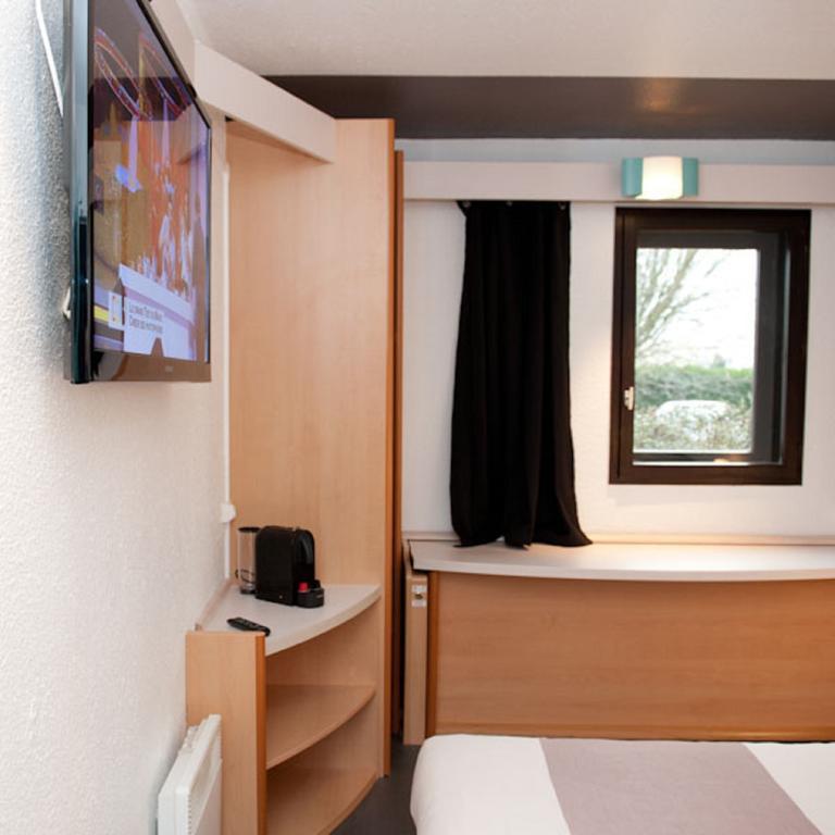 Egg Hotel Gonesse Exterior foto